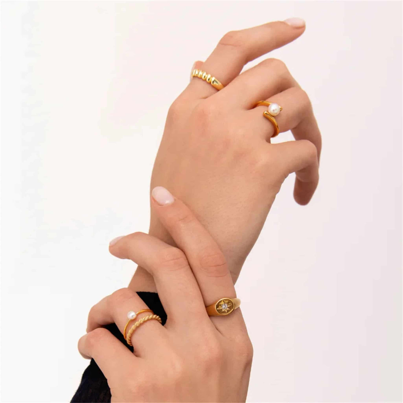 LUNA PEARL | ANILLO CON PERLA Y ELEGANCIA ATEMPORAL