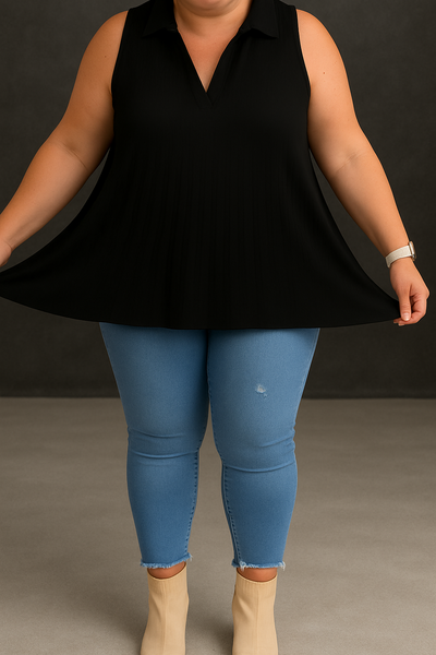 CLARA | TOP SIN MANGAS CON DETALLES ELEGANTES