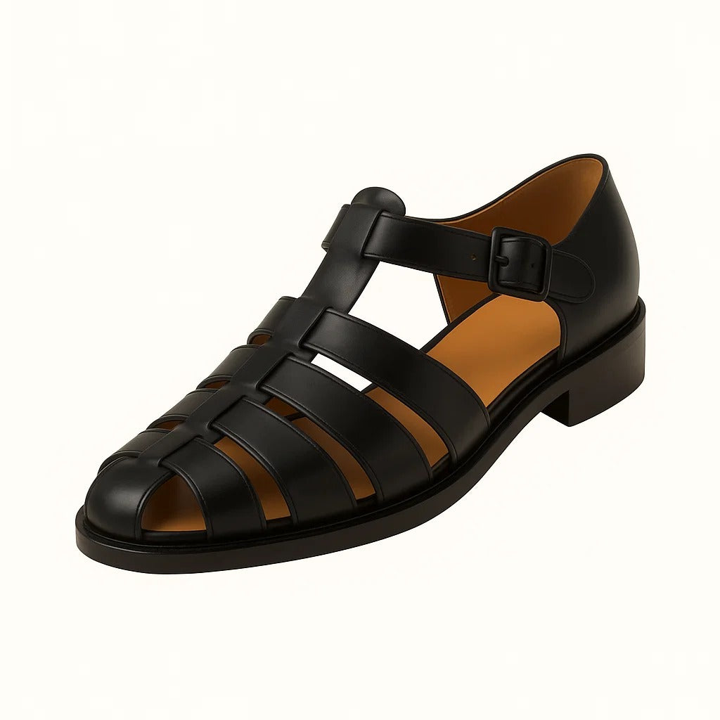 Sandalia cerrada con correa