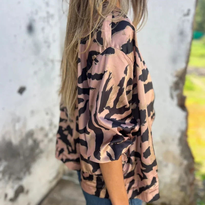 María - Chaqueta bomber con cremallera y estampado de cebra